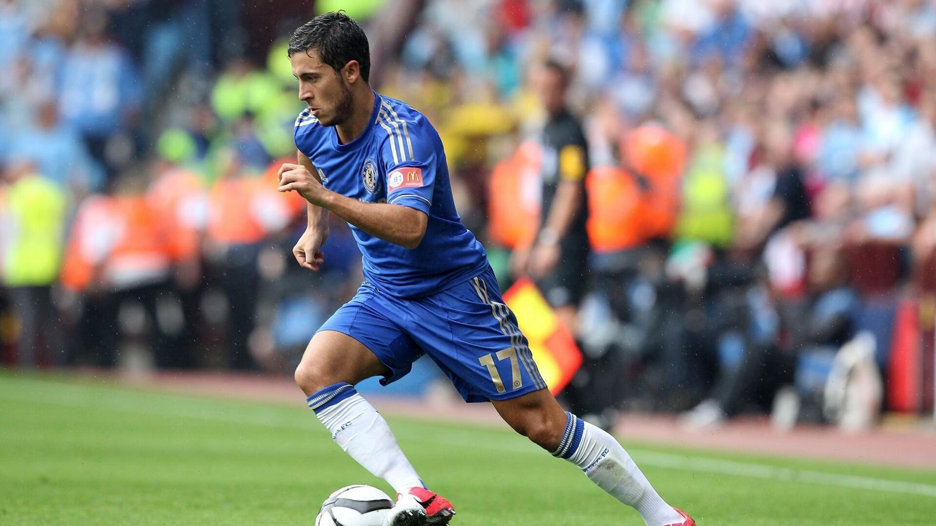 爱游戏官方网站-欧冠巅峰对决，球迷用心创造难忘回忆，欧冠相互战绩